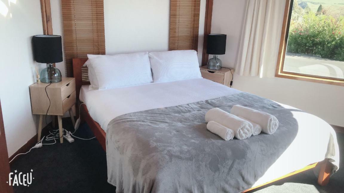 Aquarius Lake View Resort Роторуа Экстерьер фото